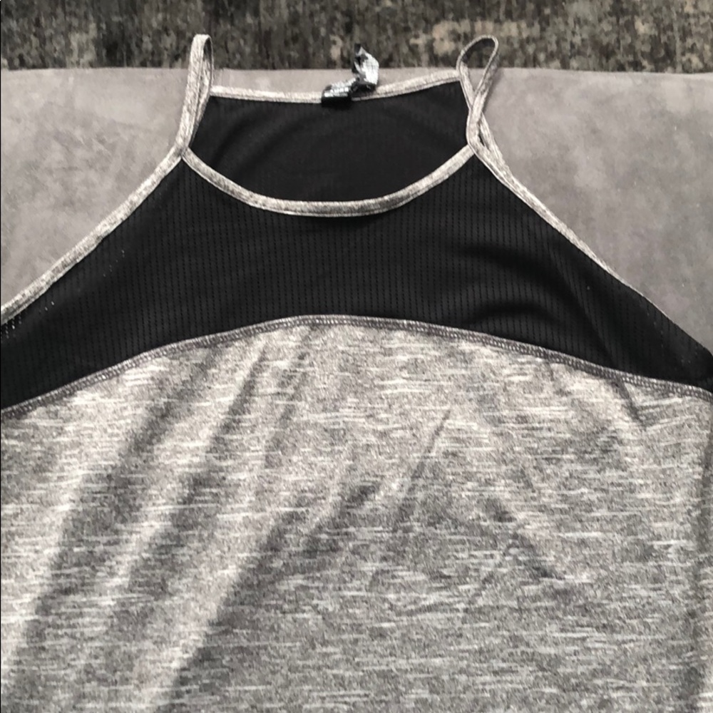 Workout tank - Picture 2 of 3